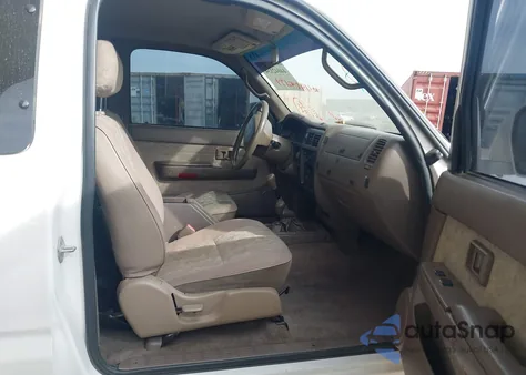 2000 Toyota Tacoma Base V6 z USA, uszkodzony, nr VIN 4TAWN72N7YZ598510